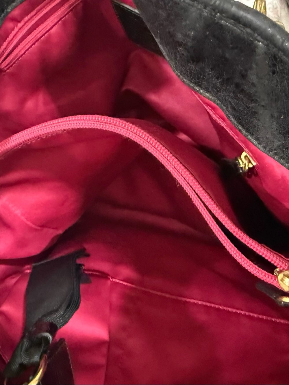 Classic Black Leather Shoulder Bag with Gold Hardware - Picture 8 of 9